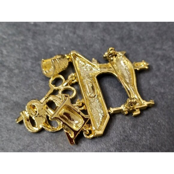 Vintage Danecraft Black/Gold Sewing Machine Brooch/Pin With Charms - Picture 11 of 11
